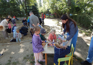 Poszukiwania ziemniaków w piaskownicy