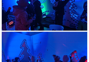 Dzieci wypełniają choinkę piłeczkami