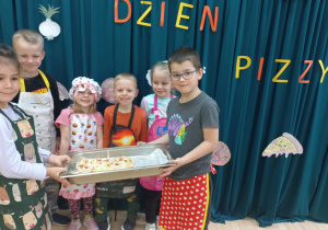 Pizza wykonana przez dzieci