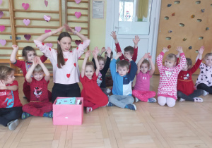 Zabawy podczas rozdawania walentynek