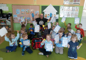 Grupa II z dyplomami z Pierwszej Pomocy