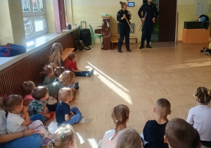 Policjanci opowiadają o swojej pracy