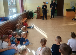 Wizyta funkcjonariuszy Policji